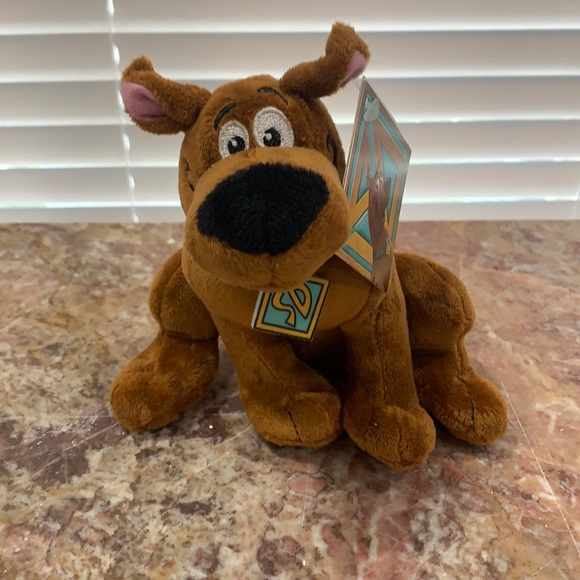 Scooby Doo 8” Plush Doll - Picture 1 of 2